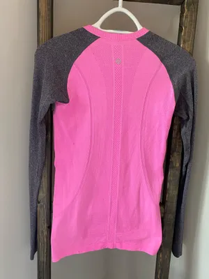 Lululemon Swiftly Tech Long Sleeve thumbnail 2