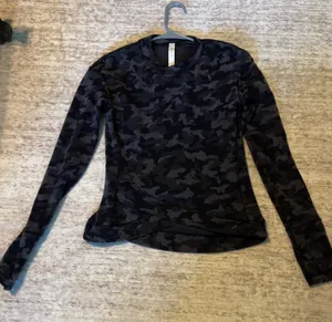 Lululemon Top Long Sleeve thumbnail 1