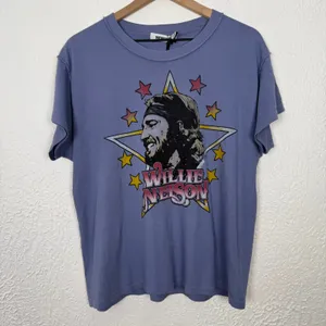 Daydreamer Willie Nelson In Stars Reverse Girlfriend Tee Size XL NWT thumbnail 2