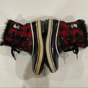 Sorel Out N About Red Buffalo Plaid Winter‎ Rain Mud Duck Boots Size 9 thumbnail 3