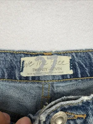 We the Free size 27 Relaxed Fit Distressed Denim Jeans blue straight leg crop thumbnail 2