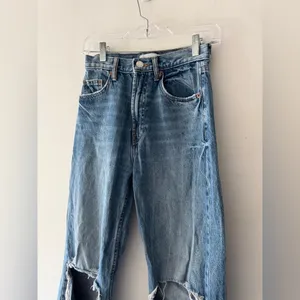 Zara Baggy‎ Wide Leg Distressed Jeans Size 0 thumbnail 2