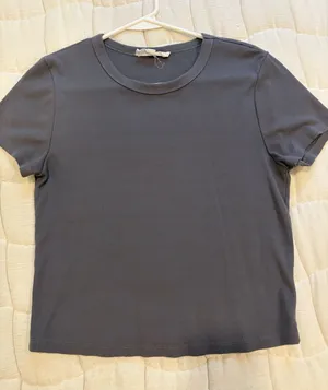 Gray top Size L thumbnail 1