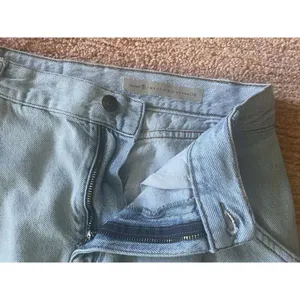 TFS Twentyfourseven Women’s High Rise Mom Jeans Blue Light Wash S/M thumbnail 2