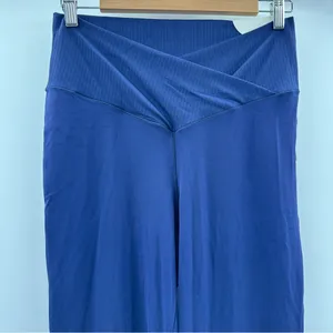 Offline By Aerie Real Me Crossover Super Flare Leggings in Navy Sz‎ XL Short NEW thumbnail 3