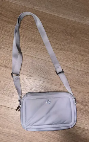 Lululemon Purse thumbnail 1
