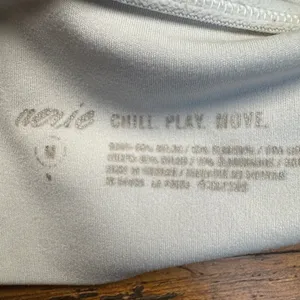 Aerie medium‎ white twist sports bra super cute layers layering thumbnail 5