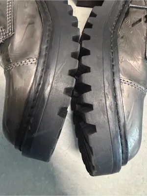 DKNY Black Patent Leather Combat Boots Lace Up Buckle Women’s 8 thumbnail 4