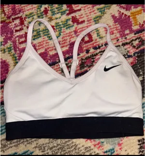 Nike Sports Bra thumbnail 1