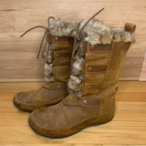 The North Face Primaloft 200 Gram Insulation Brown Lace Up Fur Boots - Size 7 thumbnail 1