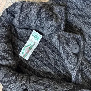 Aran Crafts Ireland 100% Merino Wool Cable Knit Button Cardigan Gray Large thumbnail 3