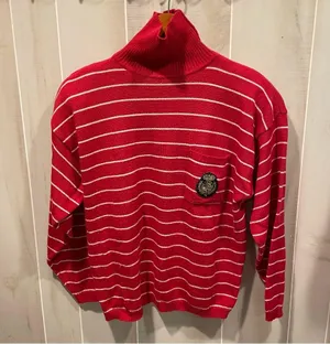 Cute vintage 80’s Chaus striped red white turtleneck sweater wool blend crested thumbnail 1