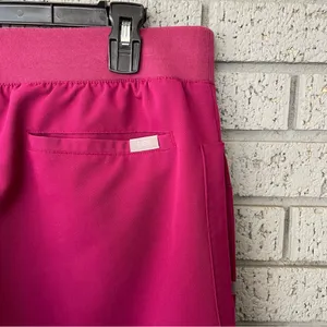 Figs Nepal Skinny Joggers Scrub Pants in Dark Magenta Size Large thumbnail 4