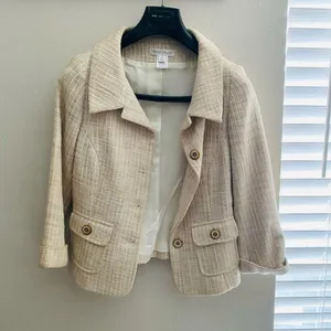 White House Black Market Knit Classy Jacket .Size 4. thumbnail 2