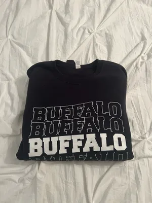 Buffalo crewneck  thumbnail 1