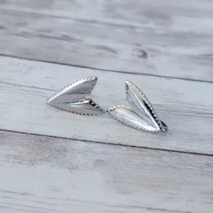 Vintage Screw On Earrings Arrow Shape - Fair Condition thumbnail 4