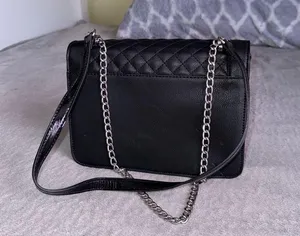 G by Guess Should bag flap / G by Guess crossbody in black thumbnail 6