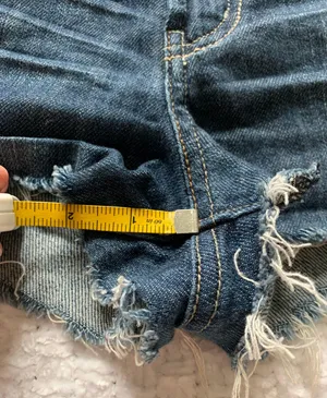 American Eagle Favorite Boyfriend Denim Shorts Size 12 Like New thumbnail 2