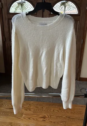 American Eagle Sweater  thumbnail 1