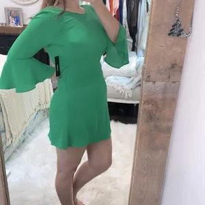 Lulus Kelly green dress new with tags size small thumbnail 3