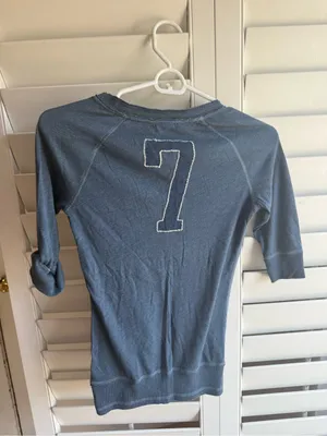 Abercrombie y2 Blue V-Neck 3/4 Sleeve Tee thumbnail 3