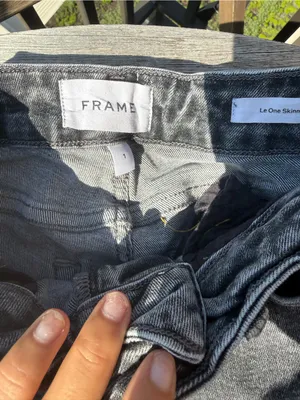 Frame Denim Faded Black Cropped Straight Jeans thumbnail 2