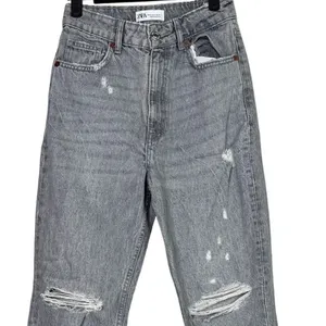 ZARA Straight Leg High Waisted Distressed Jeans Raw Hem 2 Rinsed Black #3900 thumbnail 3