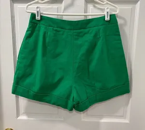 Commence Women’s High Waisted Pleated Shorts Size Large Kelly Green EUC Summer thumbnail 1