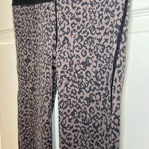 Mono B Women’s Leopard Print High Rise Leggings size‎ Small thumbnail 2