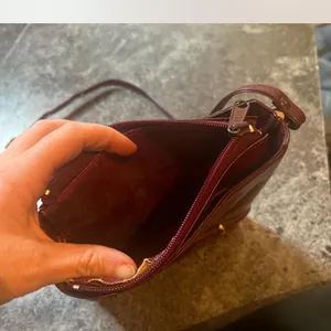 Elegant vintage Burgundy Crossbody Bag thumbnail 3