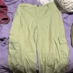 Green wide legged pants thumbnail 2