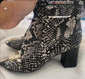 Calvin Klein Ankle Boots Leather size 8 thumbnail 1