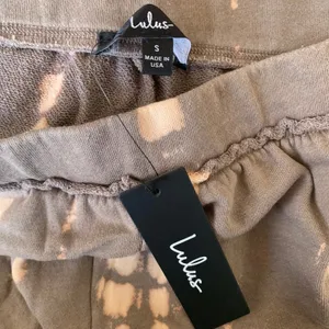 NWT Lulu's‎ It's a Lifestyle Lounge Pull-On Shorts in Brown Tie-Dye thumbnail 4