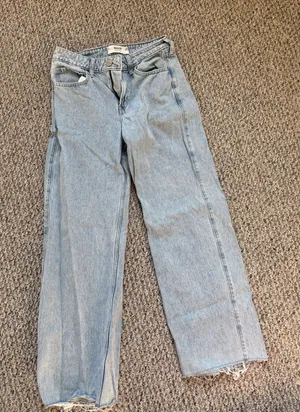 Hollister High-Rise Baggy Jeans thumbnail 1