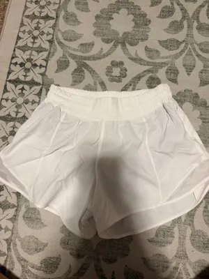 Lululemon Hot Hot Shorts thumbnail 2