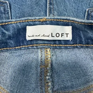 Loft | High Rise Straight Cotton Jeans in Vintage Mid Indigo Wash Size 6 / 28" thumbnail 10