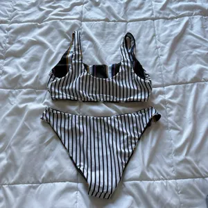 Womens Bikini Set Swimsuit Top Bottom Striped Reversible‎ White Black Summer thumbnail 9