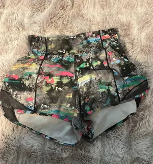 Lululemon Hotty Hot Shorts thumbnail 1