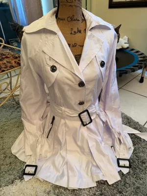 Beautiful jacket size fits XS/S 🩷 White thumbnail 1
