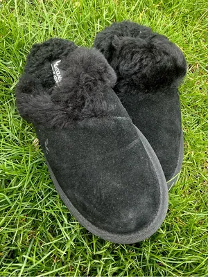 Koolaburra by Ugg Black Suede Shearling-Lined Slip-On Slippers thumbnail 6
