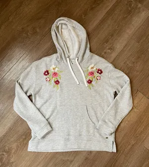 O’neill hooded sweatshirt embroidered flowers grey hoodie Women’s size M thumbnail 1