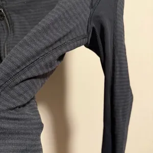 Lululemon Bhakti Yoga Jacket Luon Pique Black Dark Slate / Black- Size 6 thumbnail 5