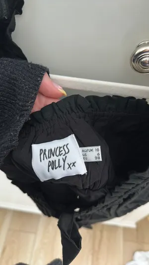 Princess Polly Top Crop Black thumbnail 3