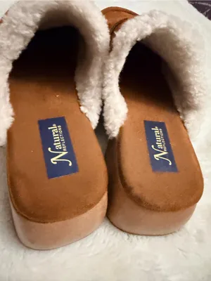 Natural Reflections Chestnut Suede Shearling-Lined Womens Mule Clogs thumbnail 7