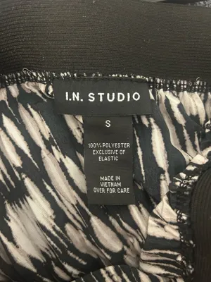 I.N. Studio black and white pleated midi skirt thumbnail 2