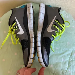 Nike Women’s Free 5.0 Running Sneakers 580591-004 size 6 thumbnail 7