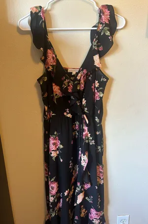 Socialite Black Floral Long Dress thumbnail 1