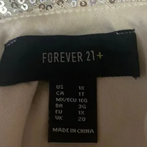 Forever 21 Silver Sequin Sleeveless Cowl Neck Cami Camisole Crop Tank Top Sz 1X thumbnail 3