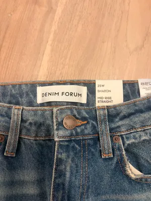 Aritzia Straight Denim Jeans  thumbnail 3
