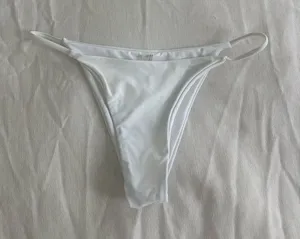 White bikini bottoms Size XS thumbnail 1